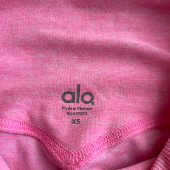 Alo goddess legging in pink - Picture 3 of 5